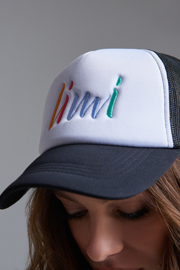 Бейсболка с сеткой